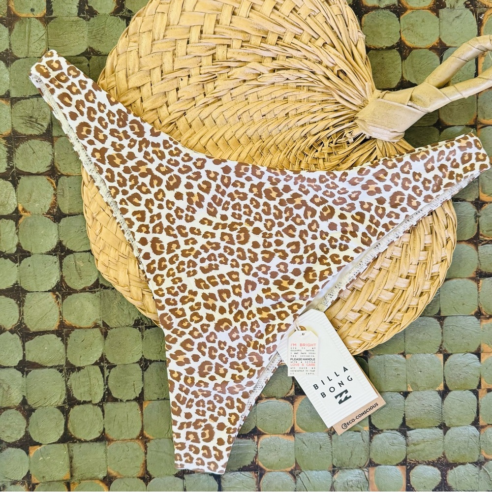 ⭐️🌼 BILLABONG 🌼💦 BILLABONG Baby Cat Hike Bikini Bottoms